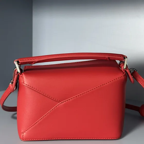 Loewe Puzzle Edge Mini Bag أحمر 18*7.5*12cm Crossbody