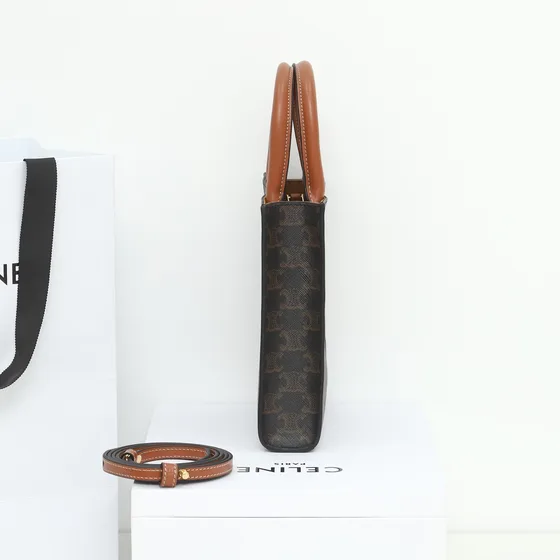Celine Triomphe Doek Mini Vertical Cabas Bruin Tote tas
