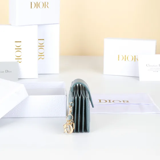 Dior Lady Dior 5-Gusset Card Holder Sky Azul Card Holder