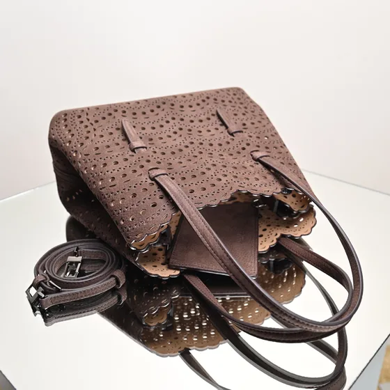 Burberry Mina 25 Small Bag بني Top Handle