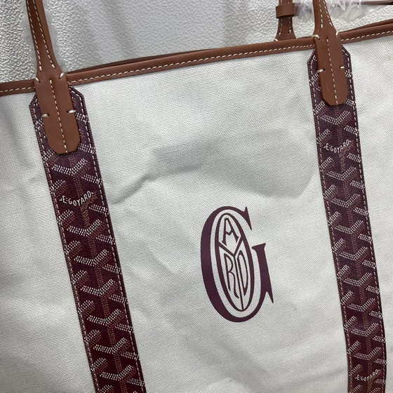 Goyard Saint Louis Pm White/Burgundy Tote Bag