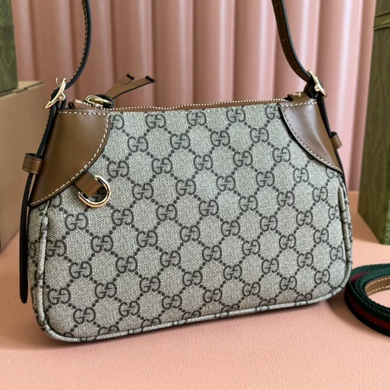 Gucci Gg Emblem Small Borsa a spalla Beige/Marrone Borsa a spalla