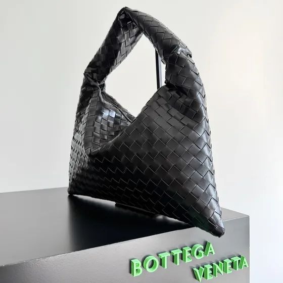 Bottega Veneta Small Hop Hobo Bag Black Hobo