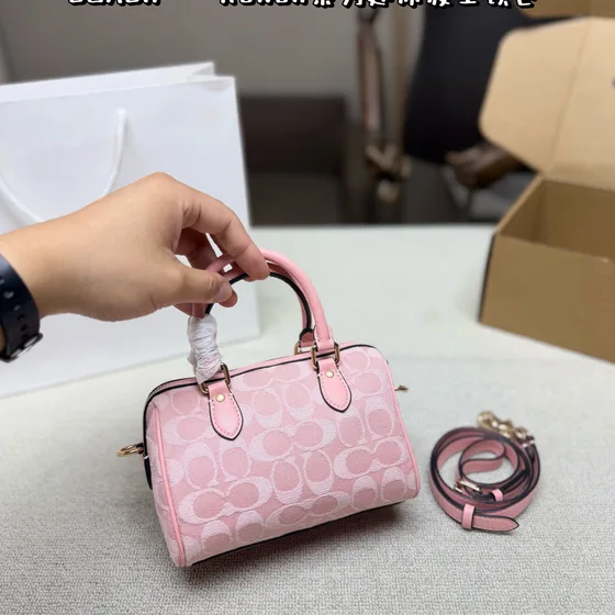 Coach Mini Rowan Crossbody In Signature Chambray Powder Pink 18*12*10cm Crossbody