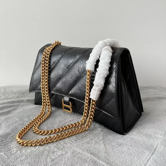 Balenciaga Crush Medium Quilted Chain Bag أسود Shoulder Bag