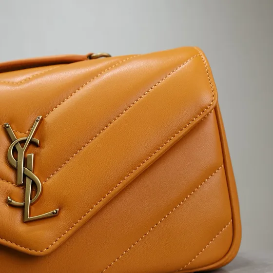 YSL Cassandre Matelassé Chevron Envelope Bag Laranja Bolsa de ombro
