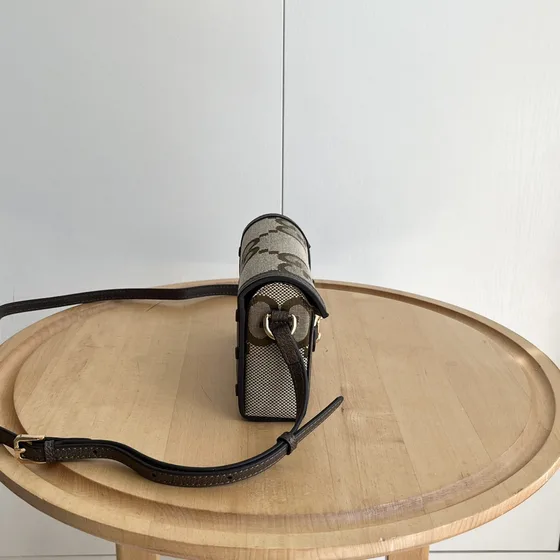 Gucci Horsebit 1955 Mini Bag 699296 สีครีม/สีน้ำตาล 18/12/5cm Crossbody