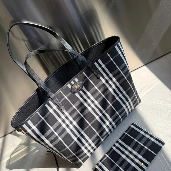 Burberry Check Парусина Сумка-шоппер Чёрный/Белый/Charcoal Plaid (Dark Base) Сумка-шоппер