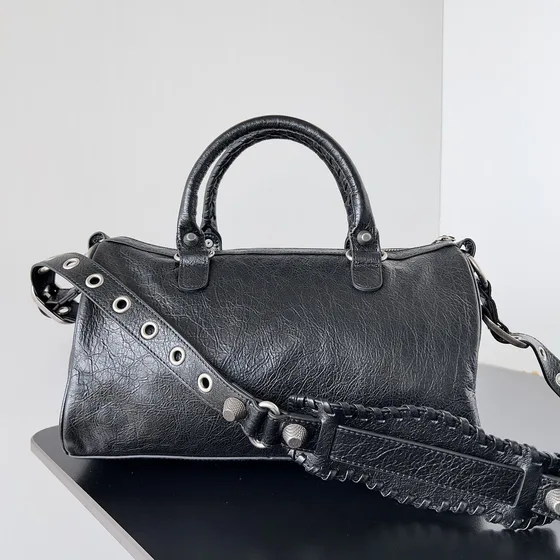 Balenciaga Le Cagole Duffle Bag Black Top Handle