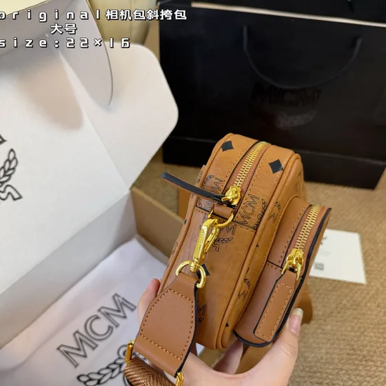 MCM Visetos Original Crossbody Camera Bag Cognac Coklat 22×16cm Crossbody
