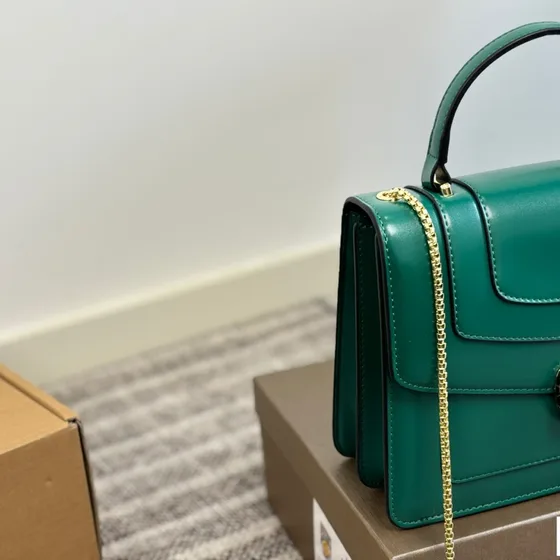 Bvlgari Serpenti Forever Top Handle Bag Emerald Hijau Top Handle