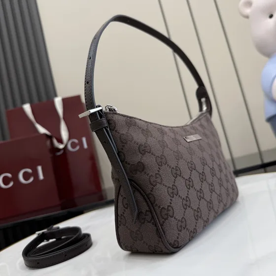 Gucci Gg Tela Borsa a spalla With Extra Strap Dark Marrone Borsa a spalla