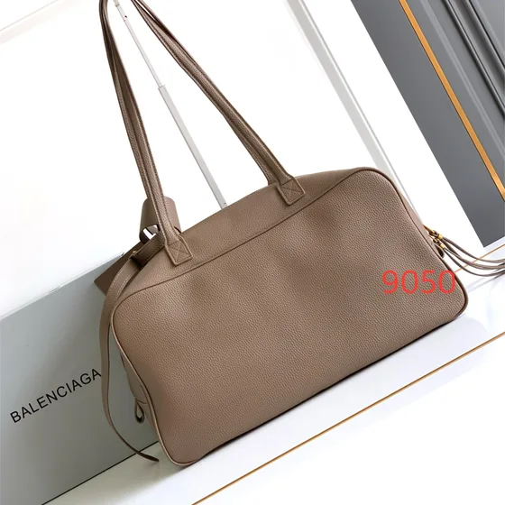 Balenciaga Carrie Bowling Bag Taupe Sac épaule