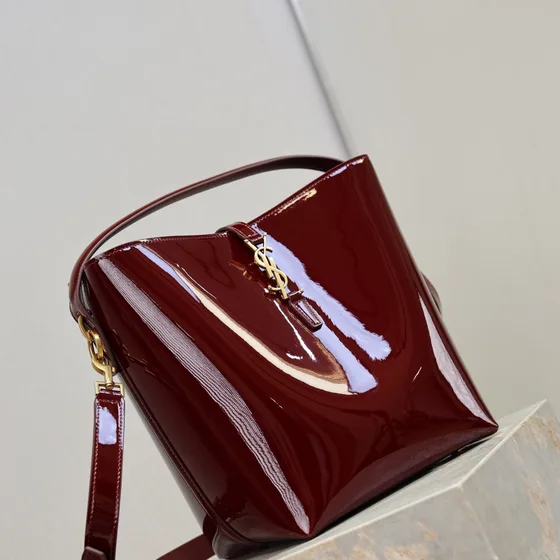 YSL Le 37 Borgoña Bolso bandolera