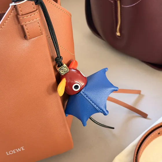 Loewe Hammockflip Tan/Burgundy Shoulder Bag