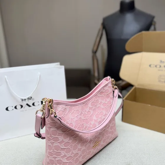 Coach Signature Embossed Crossbody Hobo Pembe Crossbody