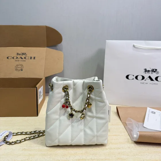 Coach Tabby Quilted Chain Bucket Bag وردي Shoulder Bag