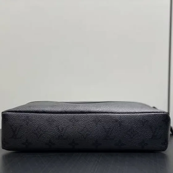 Louis Vuitton M26741 Monogram Eclipse 27 x 21 x 3 cm casual