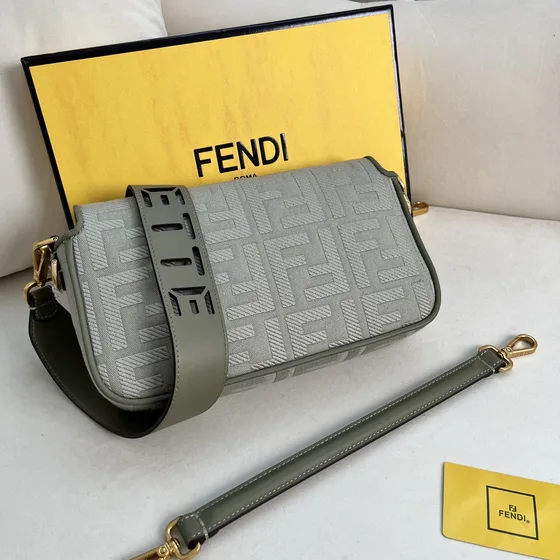 Fendi Baguette Light Cinza Bolsa de ombro