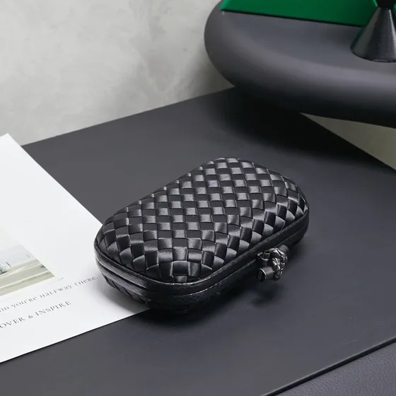 Bottega Veneta Intrecciato Knot Clutch Black Clutch