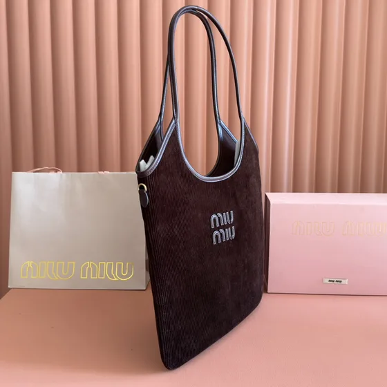 Miu Miu Corduroy Ivy Kass Dark Brun Axelväska