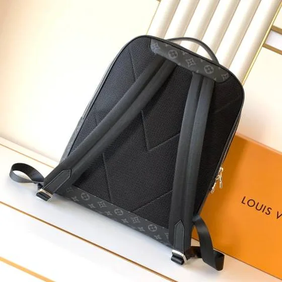 Louis Vuitton Rygsæk Monogram Eclipse Sort 40x31x15cm