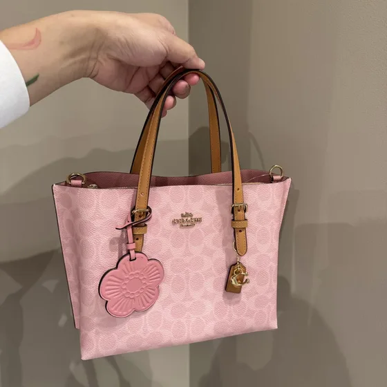 Coach Mollie Tote 22 (In Signature Canvas) Powder Pink 22*20*11cm Tote Bag