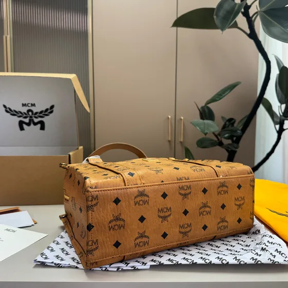MCM München Tote In Visetos Cognac Shoppertasketur