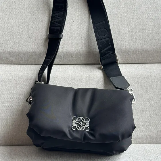 Loewe Goya Puffer Bolso cruzado Negro Crossbody