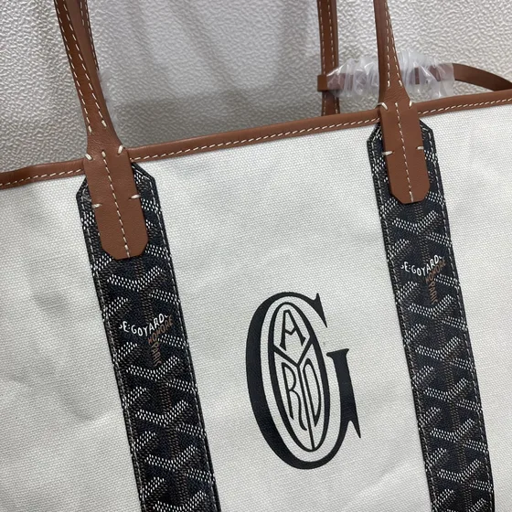 Goyard Saint Louis Pm Putih / Hitam / Coklat Tote Bag