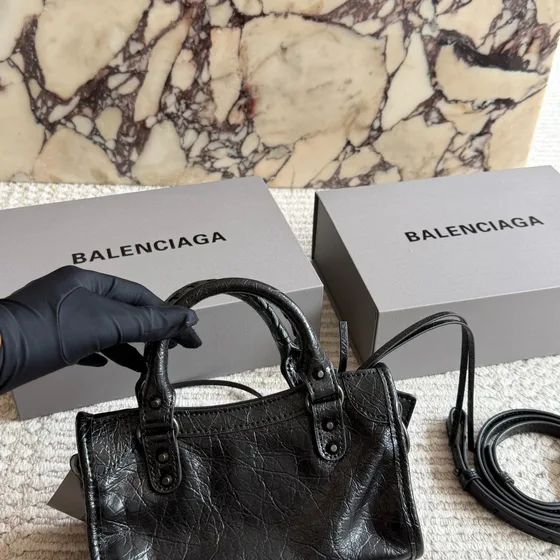 Balenciaga Le City Mini Negro Asa superior