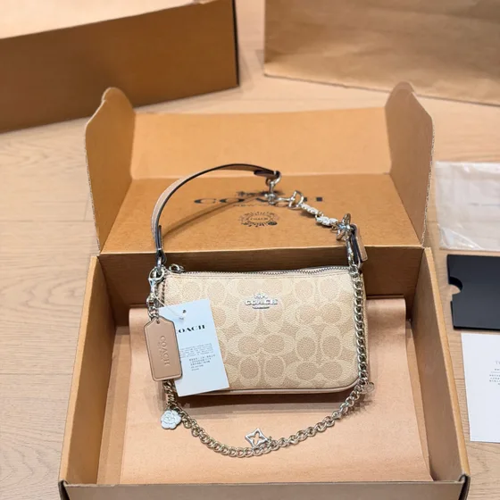 Coach Nolita 19 In Signature Lærred Khaki Skuldertaske