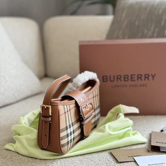 Burberry Check Buckle Bolsa de ombro Bege/Marrom Bolsa de ombro