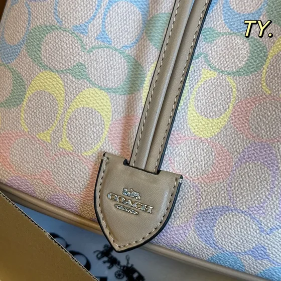 Coach Mini Rowan Bolso cubo In Signature Lona Pastel Multi Crossbody