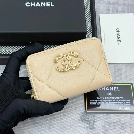 Chanel 19 Zip Coin Purse Beige Card Holder