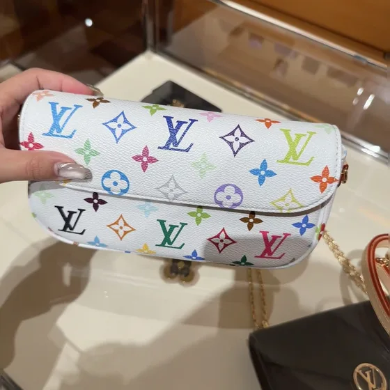 Louis Vuitton Wallet On Chain Ivy Multiwarna Putih Woc