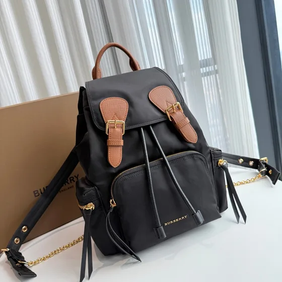 Burberry The Medium Rucksack Sırt çantası In Technical Naylon And Deri Siyah/Kahverengi Sırt çantası