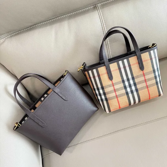 Burberry Check Mini Kass Brun Kass