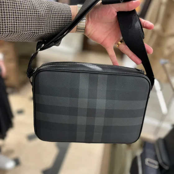 Burberry Muswell Charcoal/Negro 25 x 5 x 18cm Crossbody