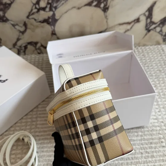Burberry Check Crossbody Vanity Case Archive Bege Check With Branco Trim Crossbody