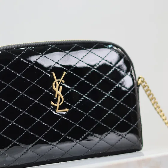 YSL Gaby Zipped Estuche With Chain Negro Crossbody