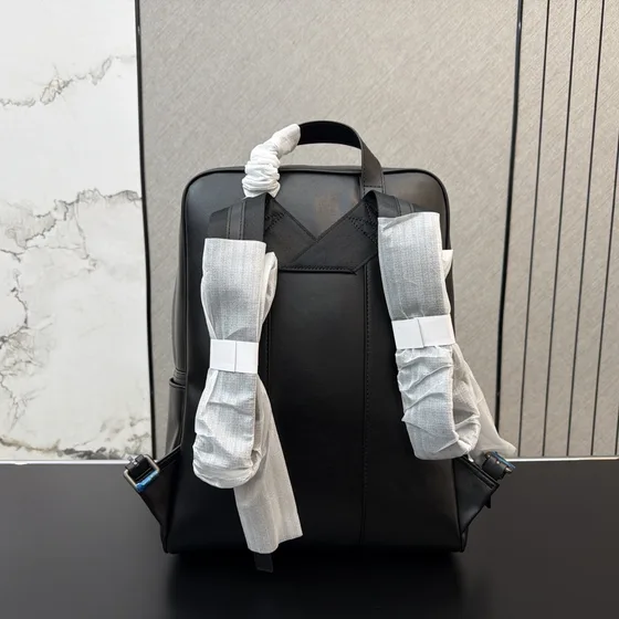 Bottega Veneta Intrecciato Stripe Backpack Đen/Xám Backpack