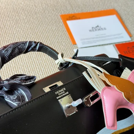 Hermes Kelly Siyah Üst sap