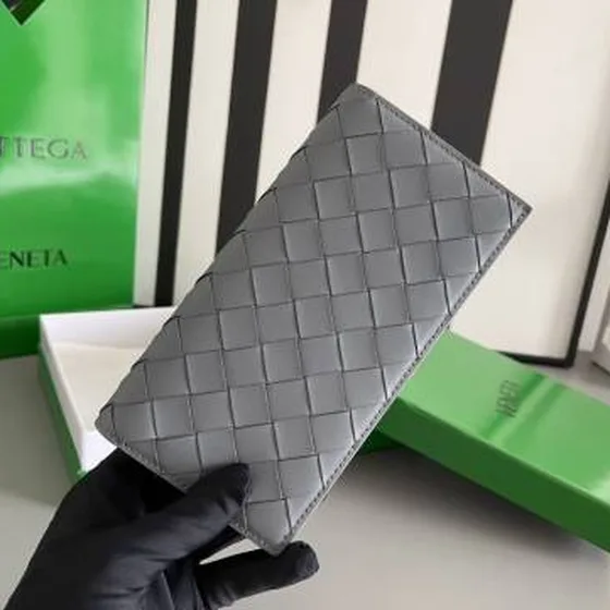 Bottega Veneta 676593 Gray 18x10x2cm everyday