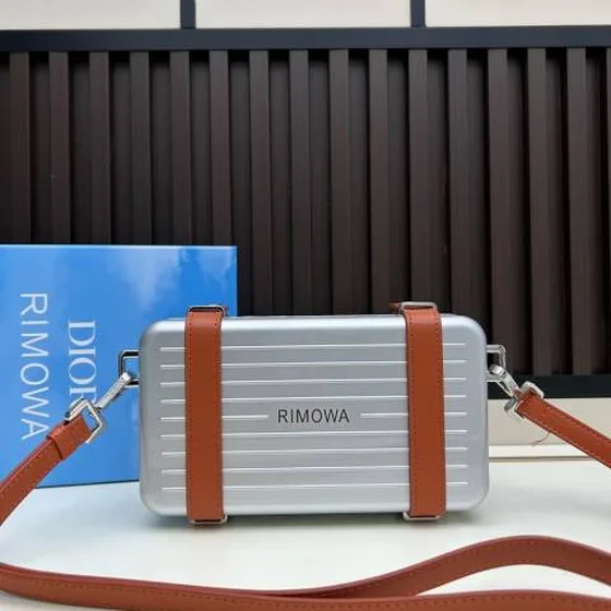 Dior x Rimowa messenger Zilver crossbody