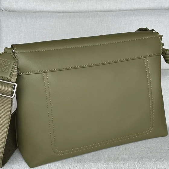 Loewe Strap Flap Сумка кросс-боди Olive Зелёный Crossbody
