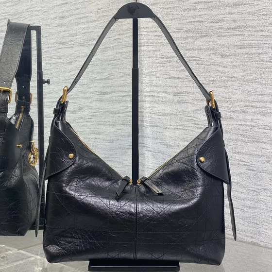 Dior Diorstar Hobo Bag With Chain Noir Hobo