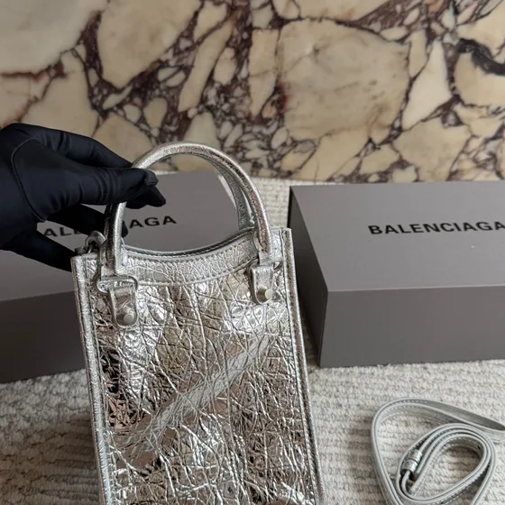 Balenciaga Le Cagole Mini Tote Plateado Asa superior