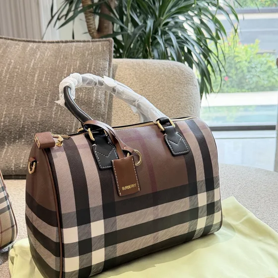 Burberry Check Medium Bowling Bag Braun Henkel