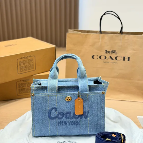 Coach Cargo Tote Bag Light สีฟ้า/Denim สีฟ้า Tote Bag